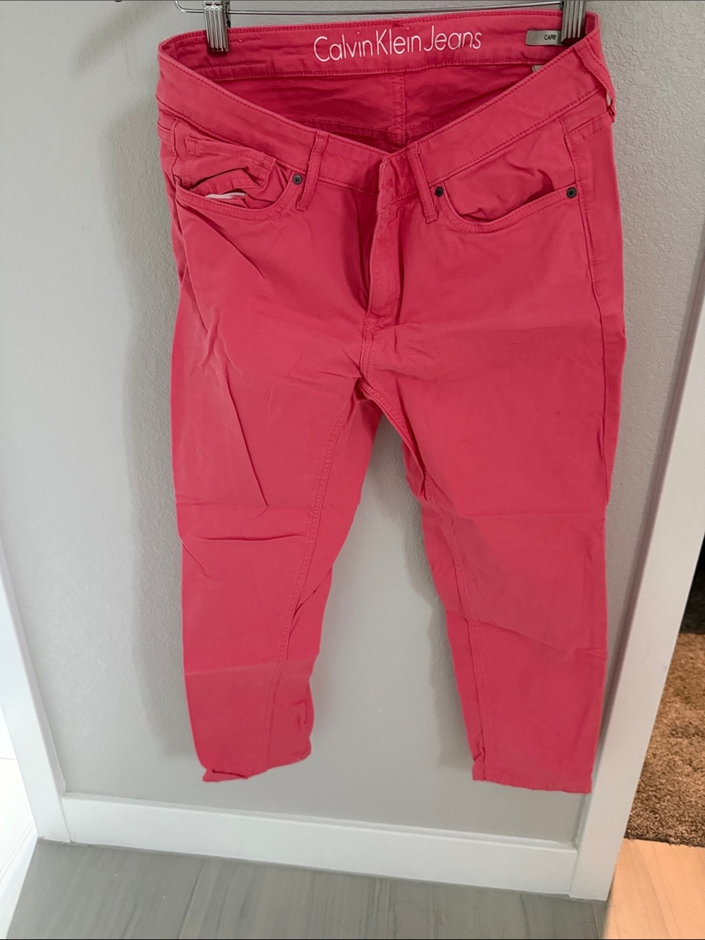 Calvin Klein Jeans Coral Cropped Slim Women's Pants